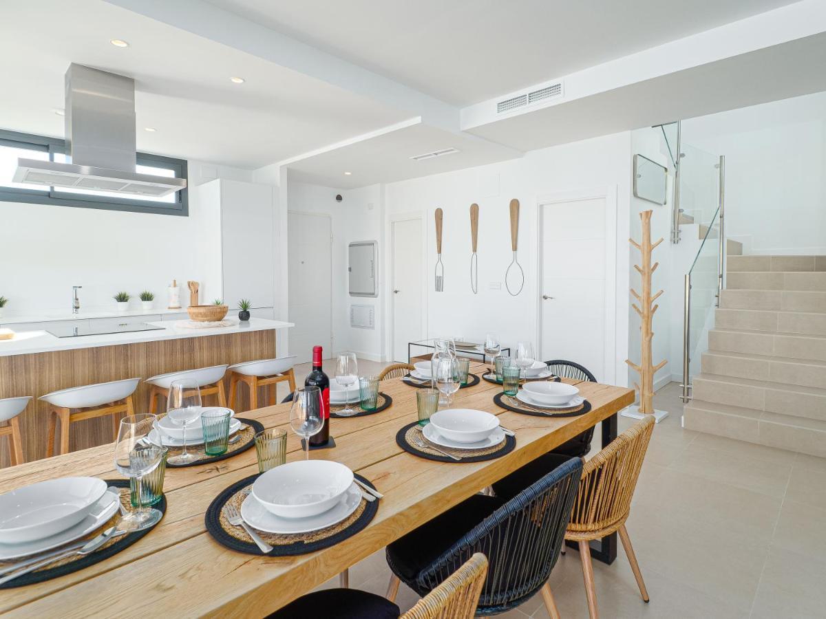 Villa Moderne Proche De La Mer 마닐바 외부 사진